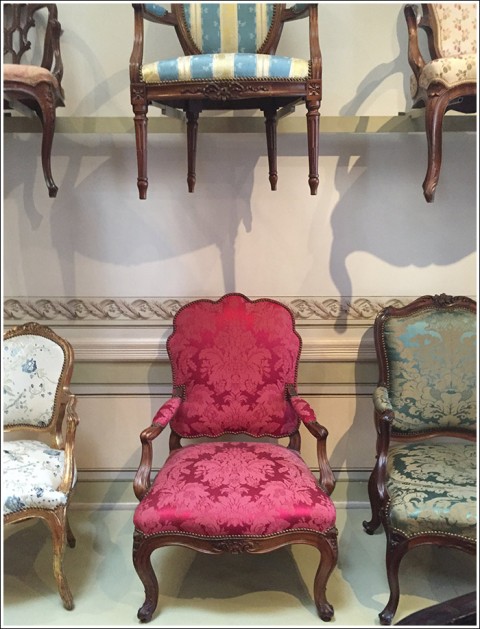 An exhibition of Portuguese chairs at Museu de Artes Decorativas