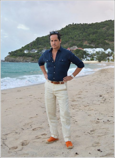 Pre dinner beach stroll – I’m wearing a vintage navy linen safari shirt and white and navy pin stripe linen pants, orange suede espadrilles, KJP woven white cotton belt, Cartier Tank Divasn, and my fragrance is Tom Ford Costa Azzura